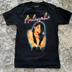 Aaliyah graphic tee
